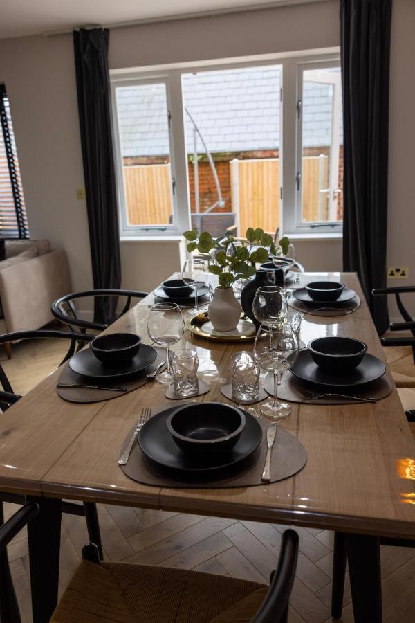 Charming 3-Bed House With 1 Parking Space Canterbury Zewnętrze zdjęcie